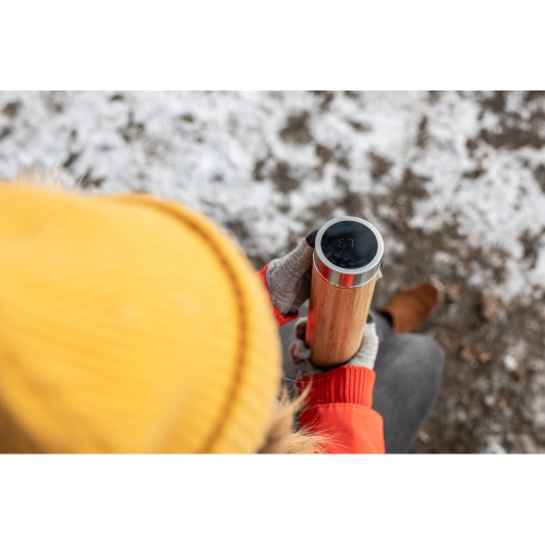 Bambusowy termos 500 ml, posiada sitko zatrzymujące fusy oraz dotykowy cyfrowy wyświetlacz temperatury napojów | Georgia Drewno V4871-17 (7)